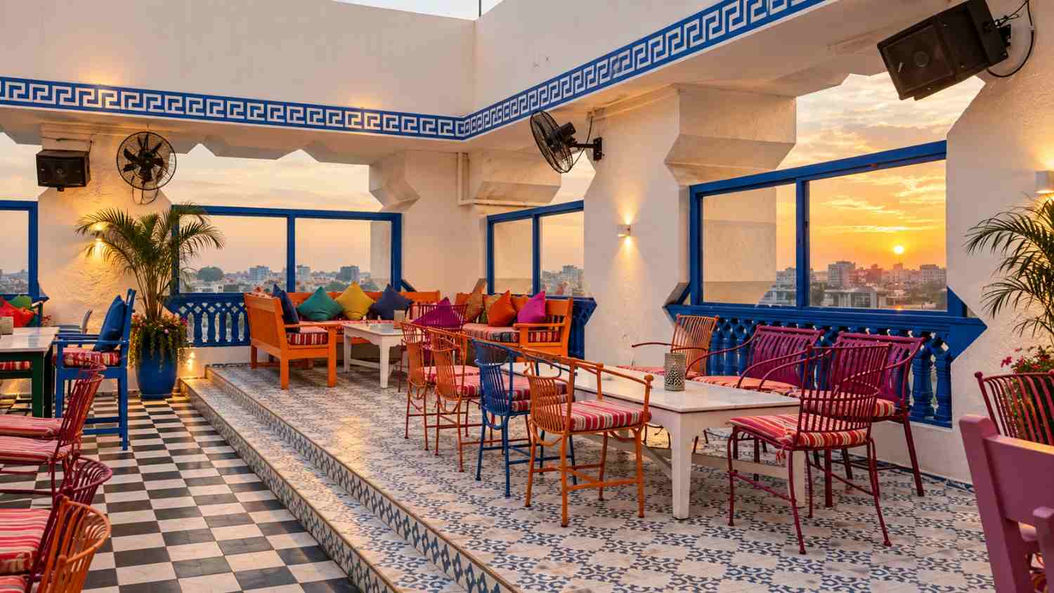 Amara - Lobby Bar & Coffee Lounge at Clarks Khajuraho