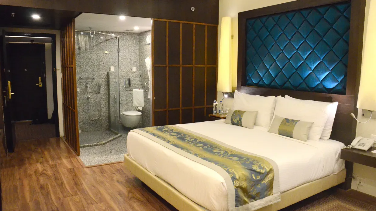 Deluxe Room King Bed