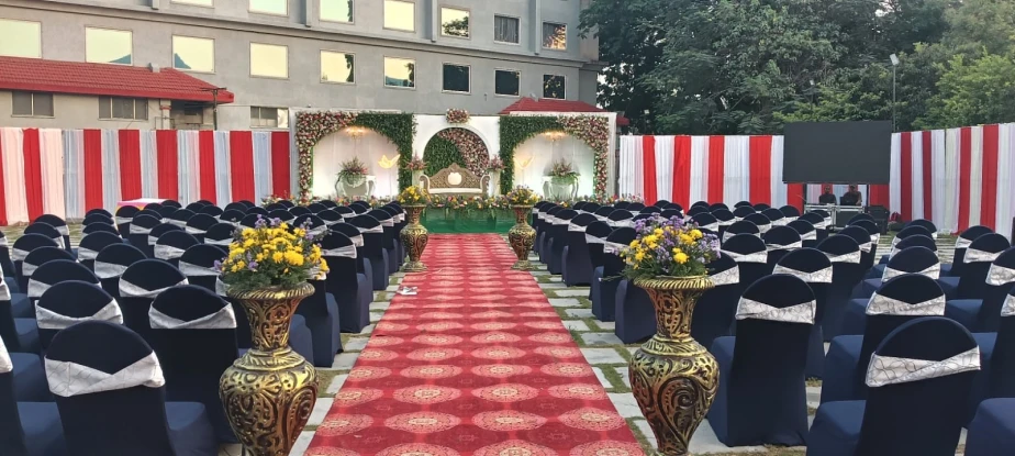 OPEN LAWN 