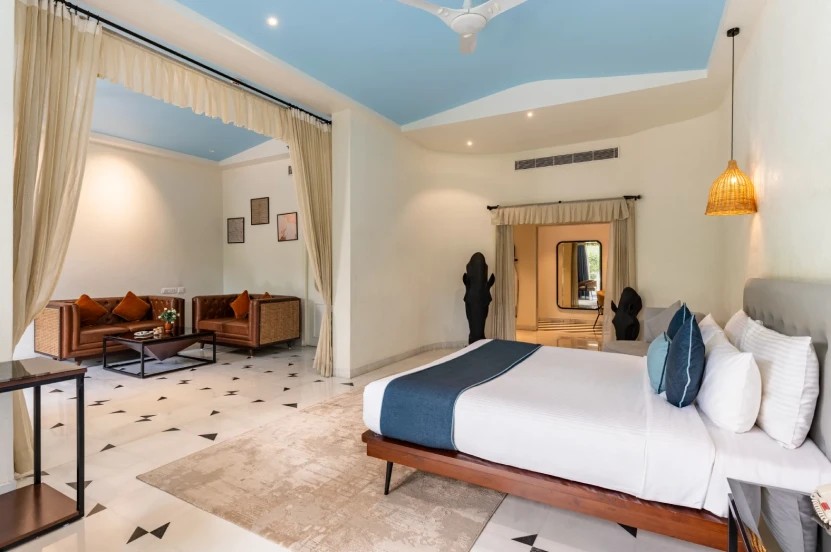 Ramee Royal Suite with Jacuzzi